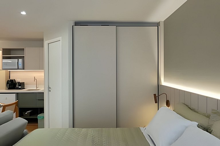 International Plaza Essence