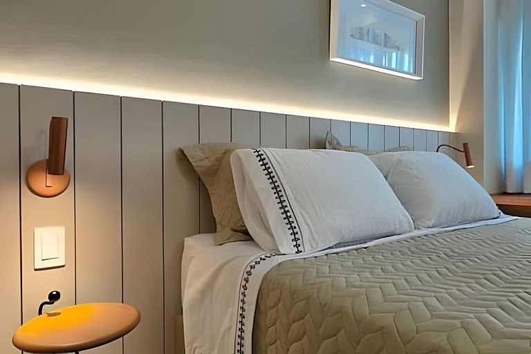 International Plaza Essence