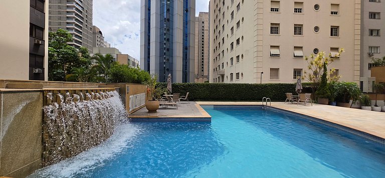 International Plaza Essence