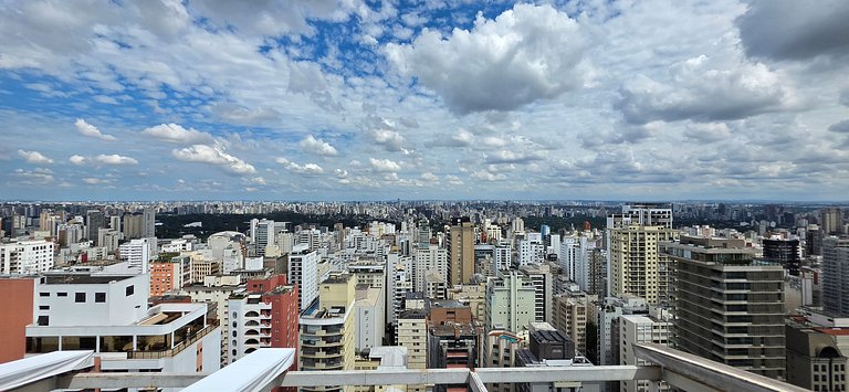 International Plaza Essence