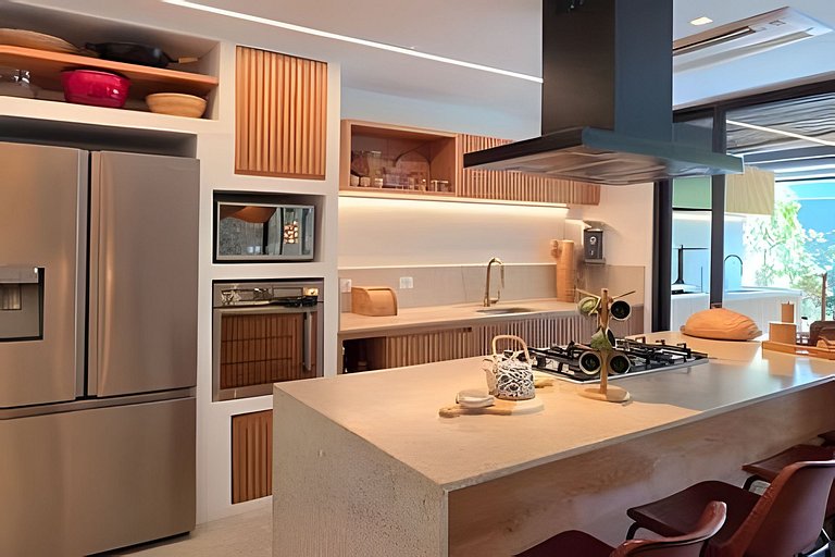 Camburi Decorada em Condomínio Pé na Areia