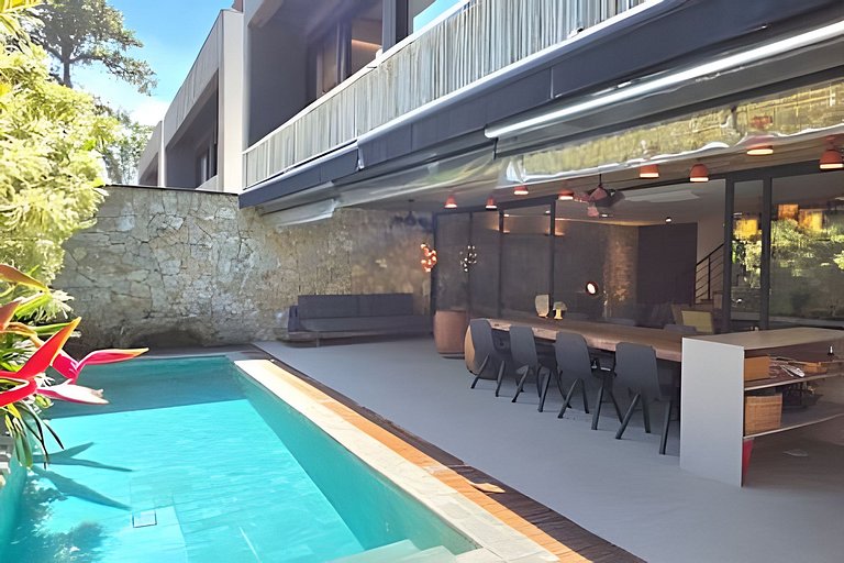 Camburi Decorada em Condomínio Pé na Areia