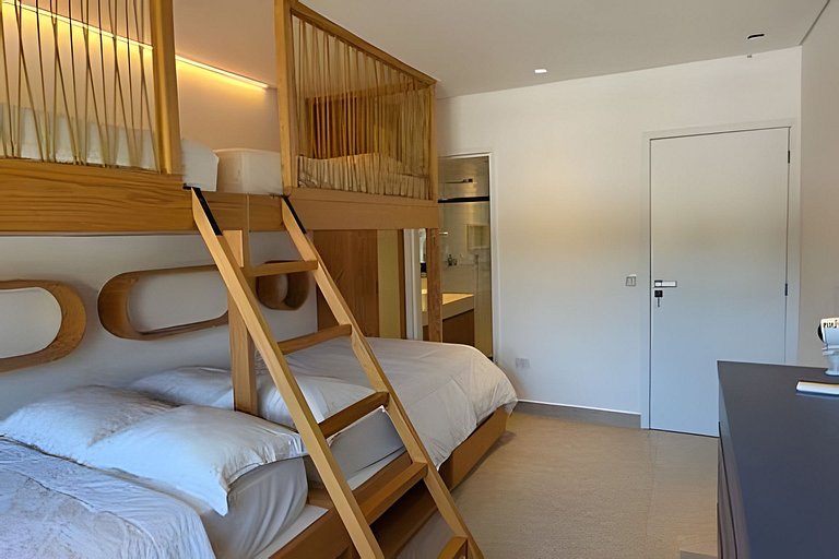 Camburi Decorada em Condomínio Pé na Areia