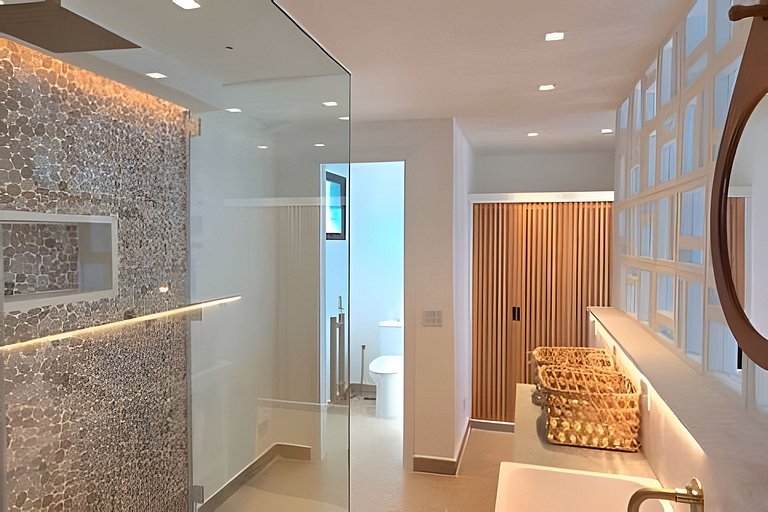 Camburi Decorada em Condomínio Pé na Areia