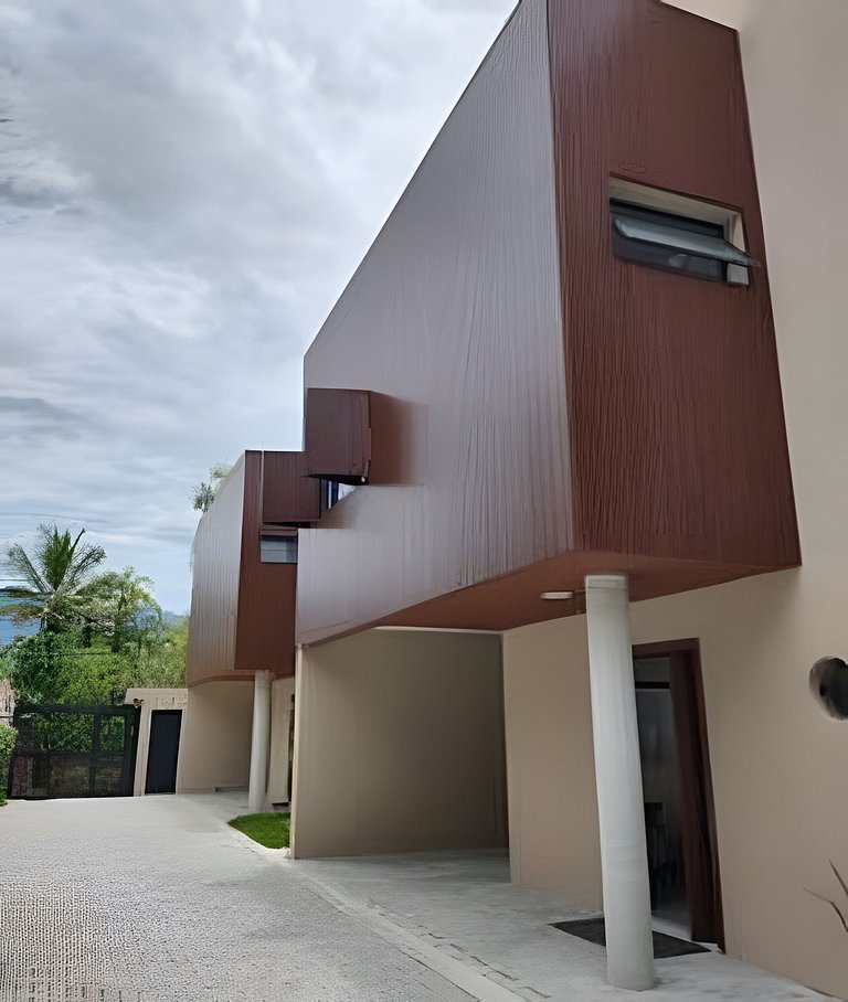 Casa Camburi IIII em condomínio 350m do mar