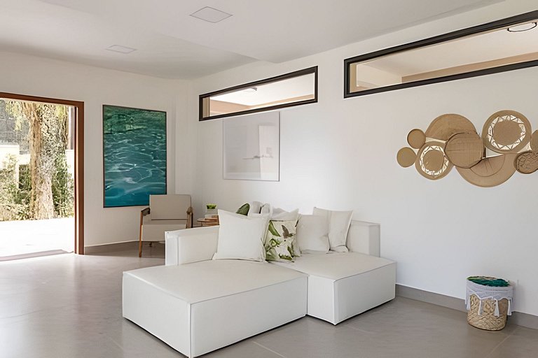 Casa Camburi IIII em condomínio 350m do mar