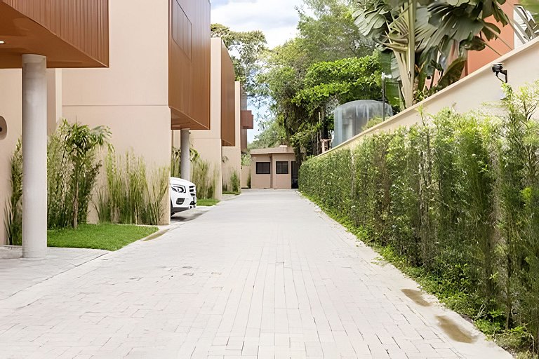 Casa Camburi IIII em condomínio 350m do mar