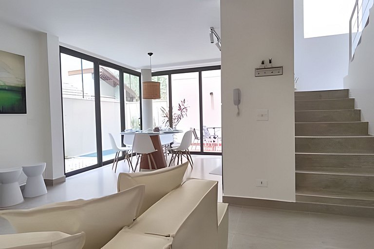 Casa Camburi IIII em condomínio 350m do mar