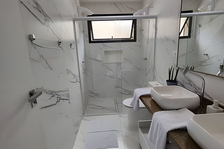 Casa Camburi IIII em condomínio 350m do mar