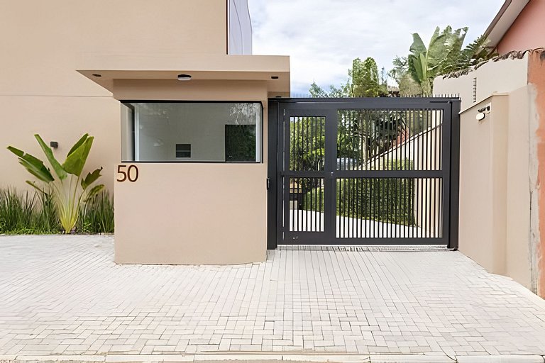 Casa Camburi IIII em condomínio 350m do mar