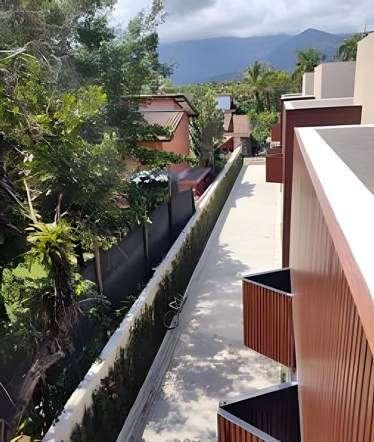 Casa Camburi IIII em condomínio 350m do mar
