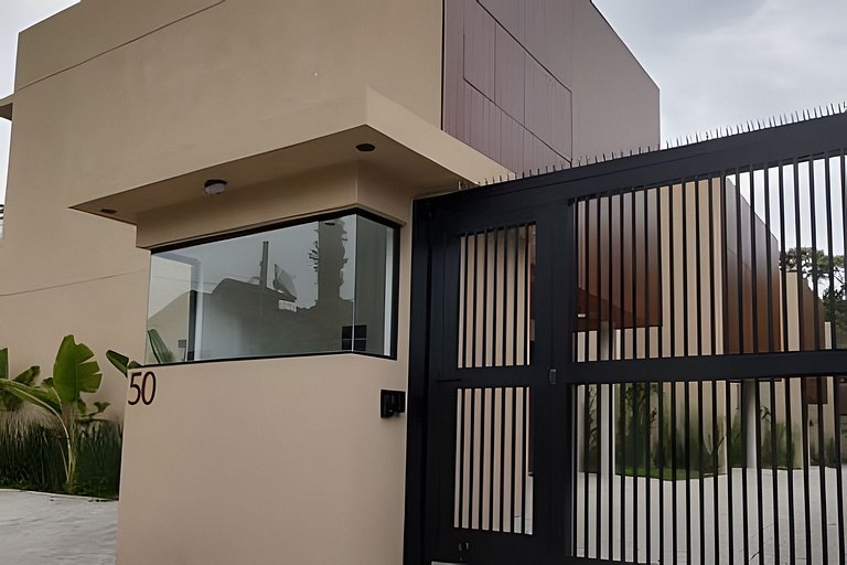 Casa Camburi II em condomínio 350m do mar