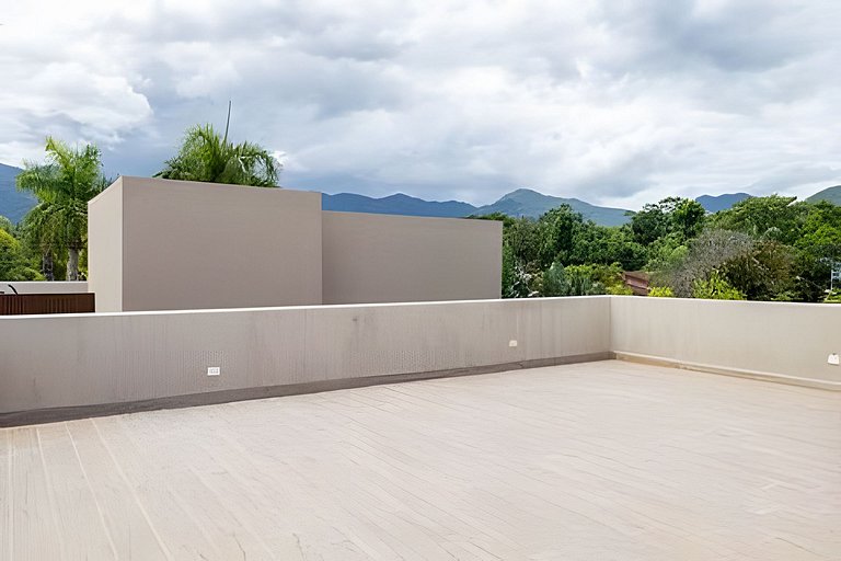 Casa Camburi II em condomínio 350m do mar