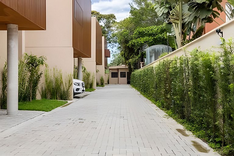 Casa Camburi II em condomínio 350m do mar