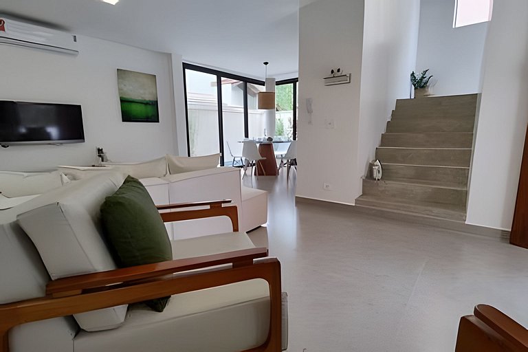 Casa Camburi II em condomínio 350m do mar