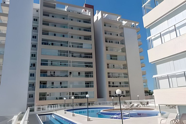 Apto varanda gourmet vista mar e serra. Ar cond.