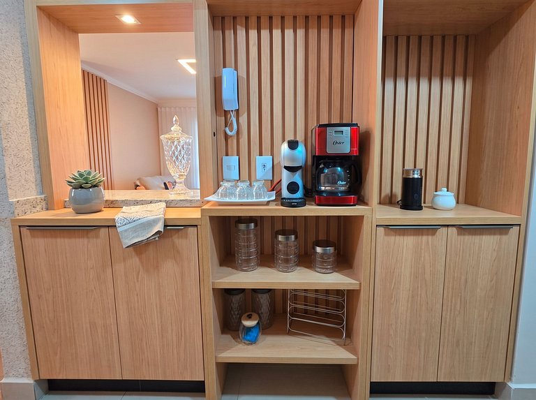 Apto varanda gourmet vista mar e serra. Ar cond.