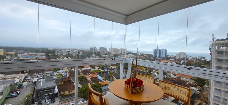 Apto varanda gourmet vista mar e serra. Ar cond.