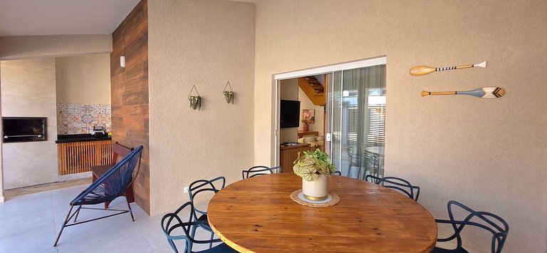 Casa Juquehy 50m da Praia ao Lado do Badauê | 8 Pessoas