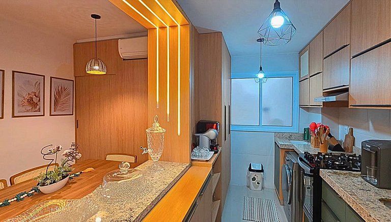 Apto varanda gourmet vista mar e serra. Ar cond.