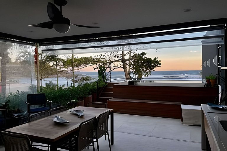 CasaMar: Pé na areia em Camburi