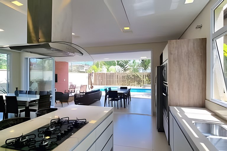 Casa de Luxo - Praia da Baleia